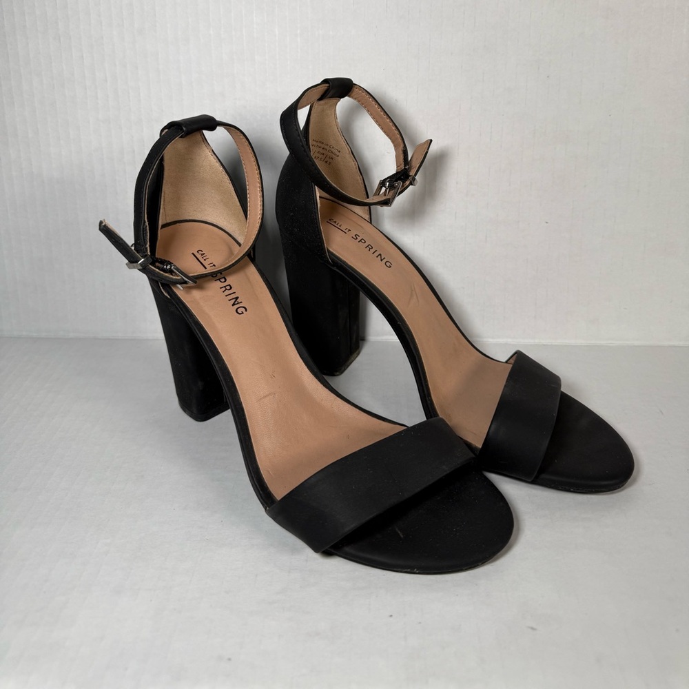 Call it Spring Classic Elianaa Ankle Strap 4" Block Heel - Size US 7 in Black
